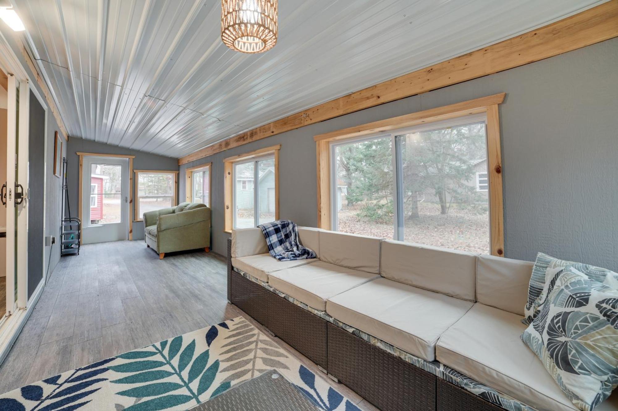 Scenic Evans Hideaway Steps To Lake Huron! Oscoda Exterior foto